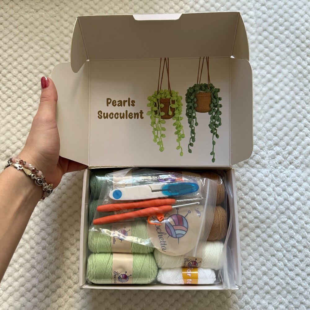 Pearls Succulent Crochet Kit